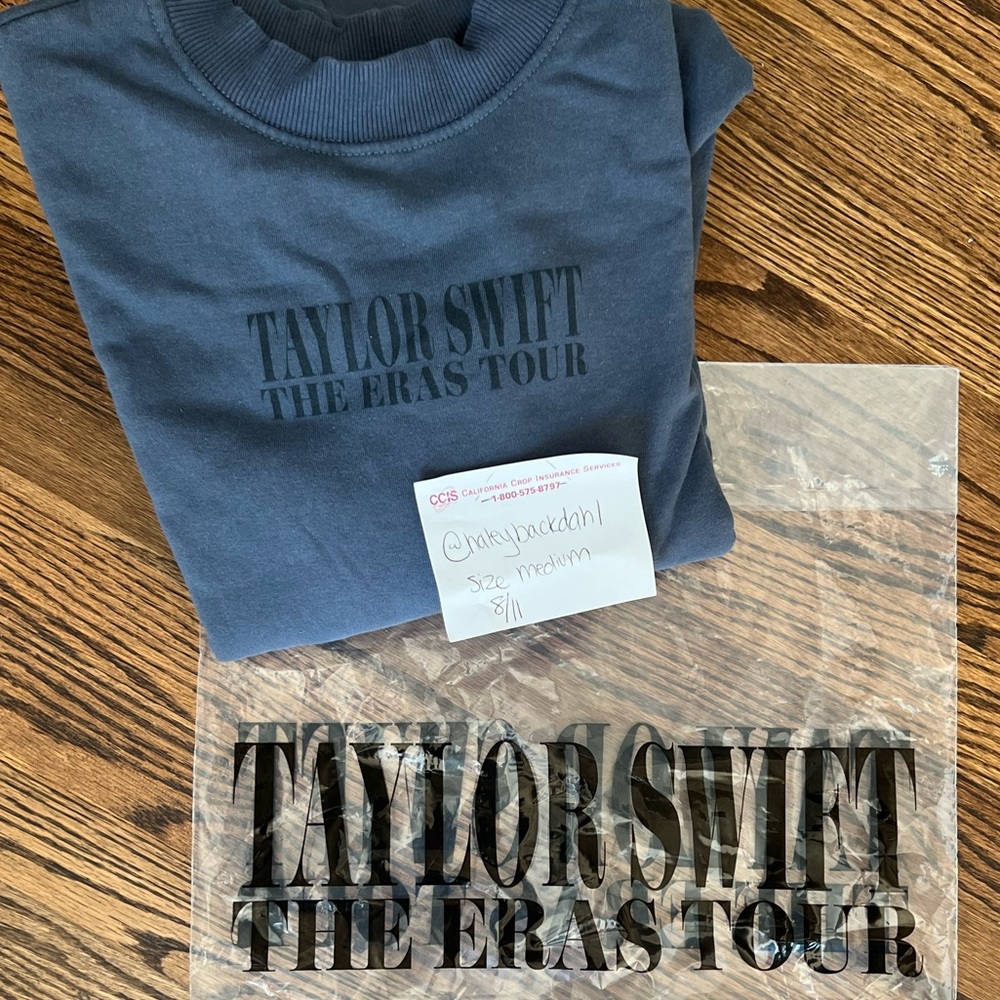 NWT Era’s Tour Navy Blue Crew Neck (M)